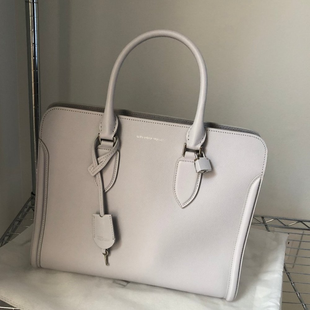 AUTHENTIC ALEXANDER MCQUEEN pale gray purse